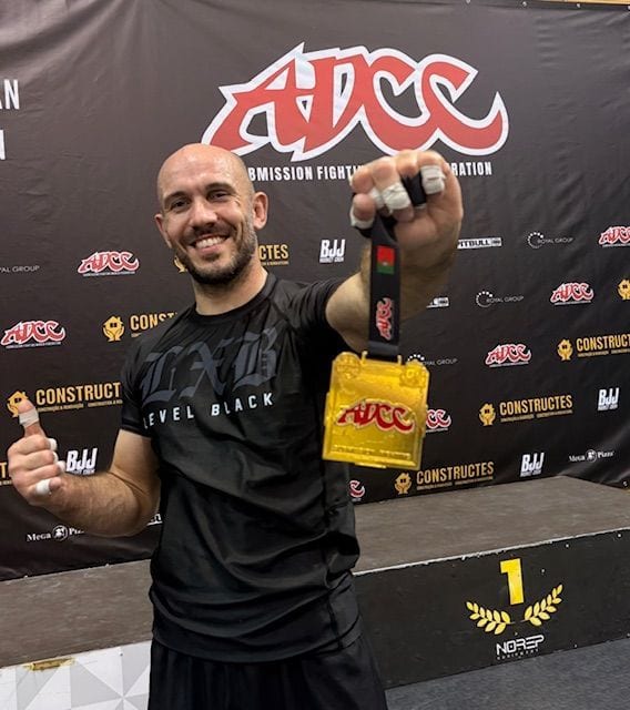Pierre-Yves Ferrer bras levés après sa victoire à l’Open ADCC Iberian